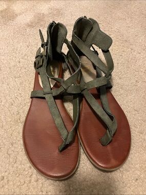 Guess Olive Strappy Gladiator Sandals with Brown Footbed